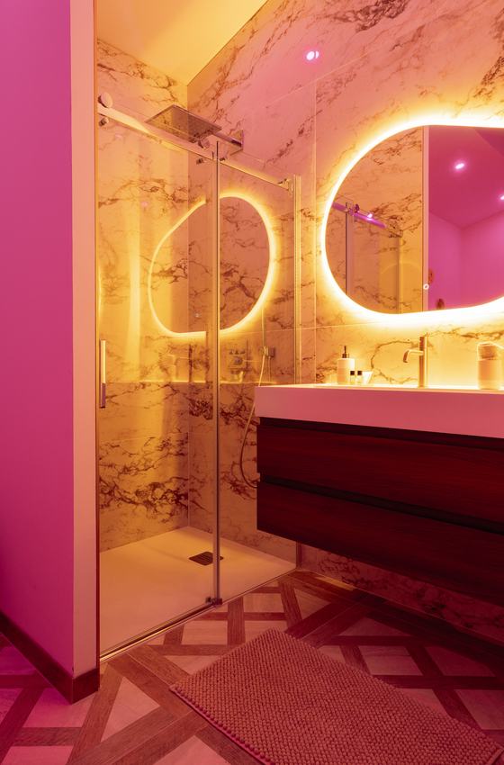 Wellness Spa : douche à l'italienne et vasque